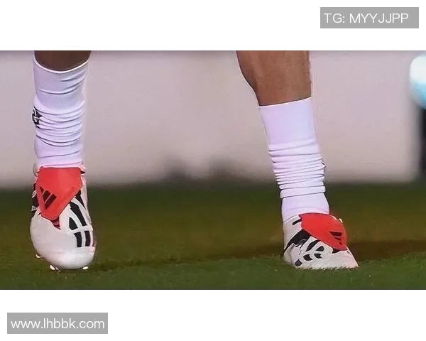 足球明星脚大小揭秘对比赛表现的影响与训练技巧分析